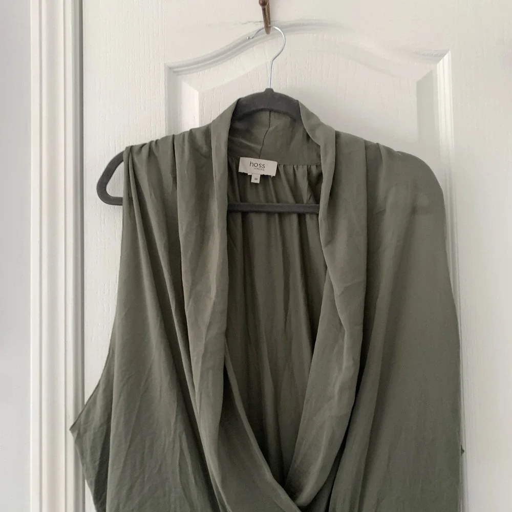Hoss Intropia Aloe Green‎ Sleeveless Wrap Blouse Top Size 40 VES 7386.689